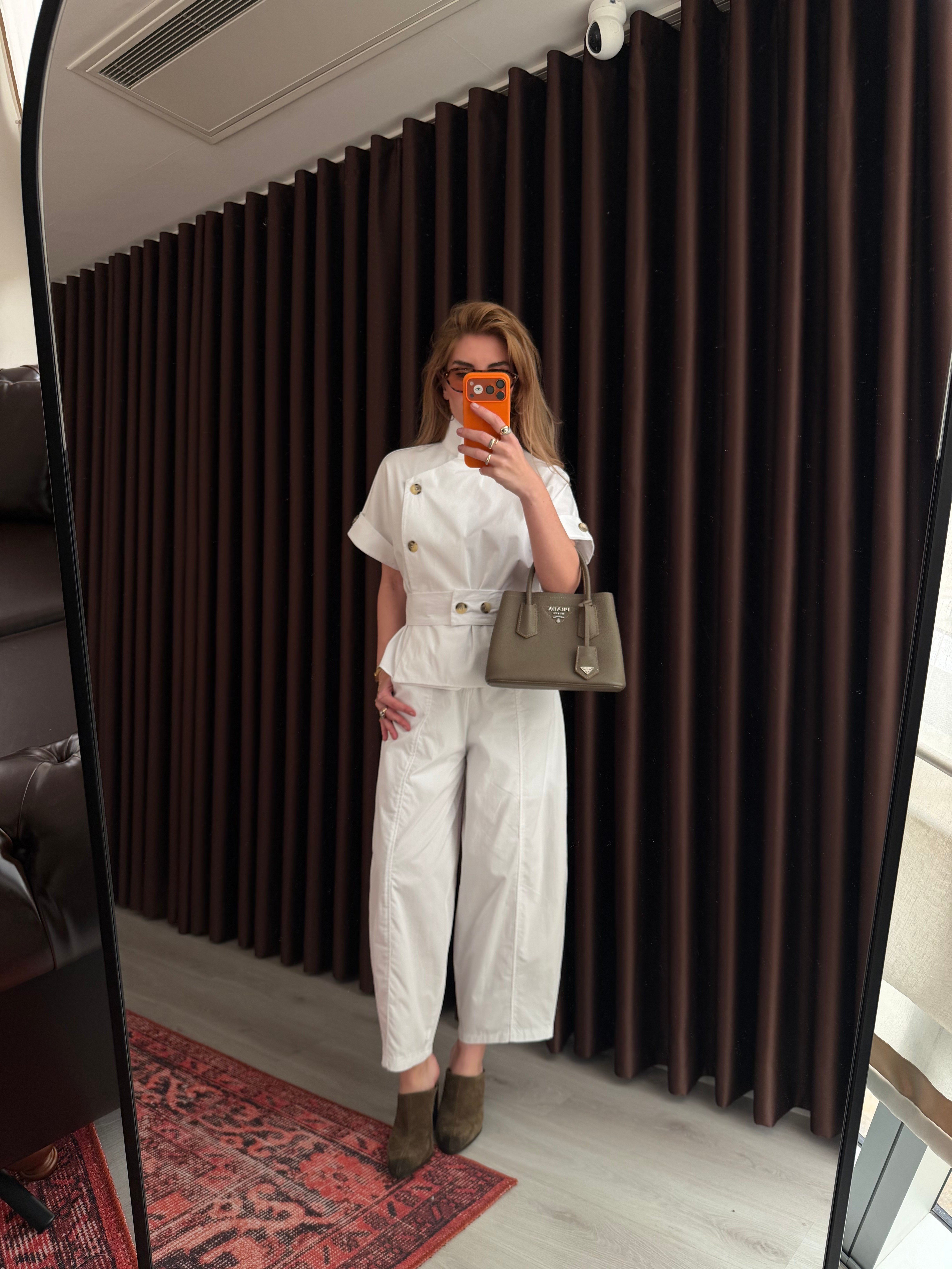 Dik Yaka , Düğme Detaylı , Premium Ekru Takım