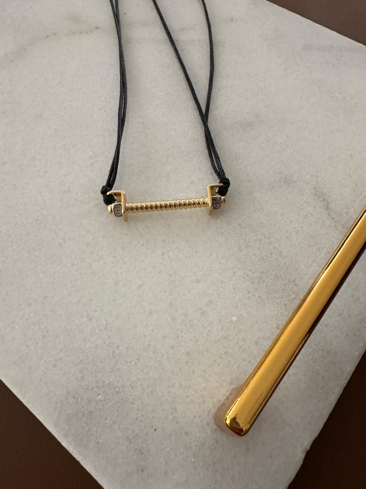 Siyah İpli , Gold Aksesuarlı Kolye