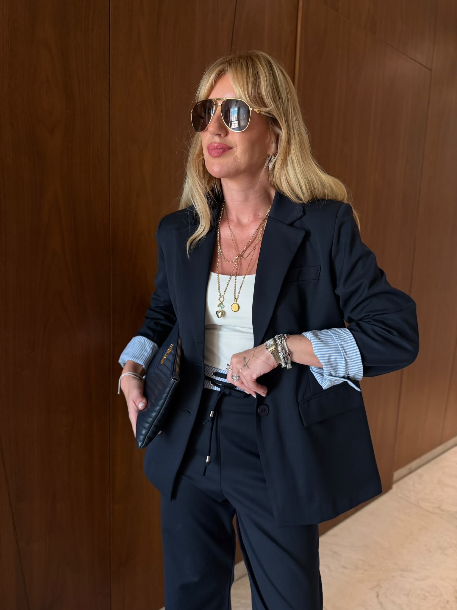 Orijinal Model , Arkası Yırtmaçlı , Lacivert Ceket Takım