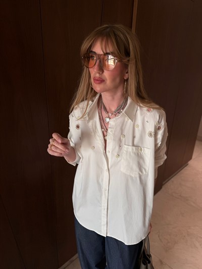 Orijinal Model , İncili Kuş Gözlü , Taş İşlemeli , %100 Cotton , Beyaz Gömlek