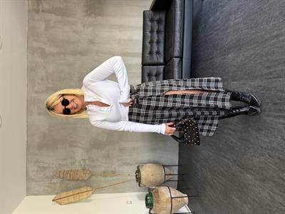 Çift Kemer Detaylı , Yırtmaçlı , Siyah Ekoseli Etek