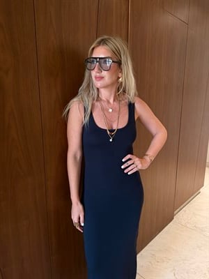 Gögüs Pedli , Toparlayıcı Lacivert Elbise