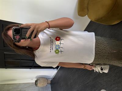Renkli Papatya İşlemeli , Beyaz T-shirt