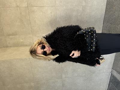 Premium Kalitede Siyah Peluş Kürk