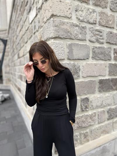 Kayık Yaka , Siyah Modal Takım