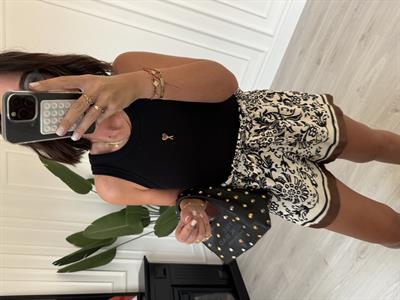 Orijinal Model , Beli Lastikli , Siyah Desenli , Tiril Saten Şort