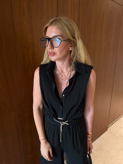Vatkalı , Gold Aksesuarlı , Tencel Siyah Gömlek