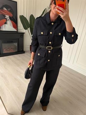 Düğme Detaylı, Kemerli Lacivert Ceket & Pantalon Takım