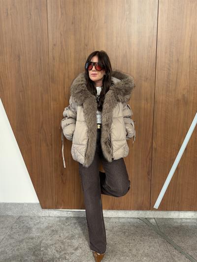 Yakası Çıkarılabilir Kürklü , Düğüm Kol Detaylı , Vizon Mont