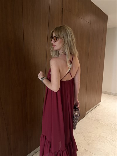 Sırtı Taş Aksesuarlı , Askılı Bordo Elbise