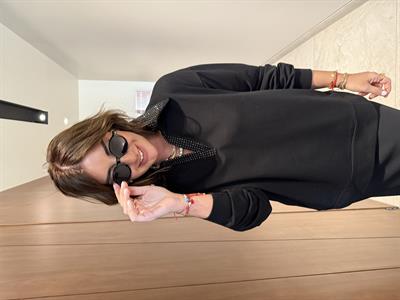 Orijinal Model , Yakası Taşlı , Siyah Sweat