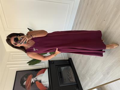 Yakası Taş İşlemeli , V Yaka , Mürdüm Elbise