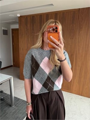Kısa Kollu Gri Baklava Desenli Triko
