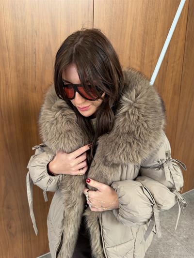 Yakası Çıkarılabilir Kürklü , Düğüm Kol Detaylı , Vizon Mont