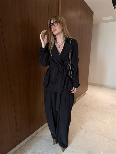 Orijinal Model , Özel Dokulu , Tek Düğmeli , Siyah Kuşaklı Takım