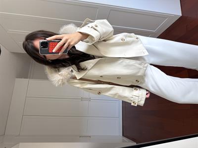 Yakası Çıkabilir Kürklü , Taş , Trençkot