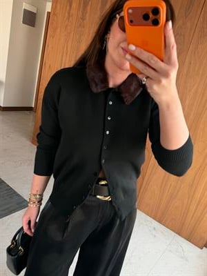 Premium Kalite , Çıkarılabilir Kürk Yakalı , Siyah Triko Hırka