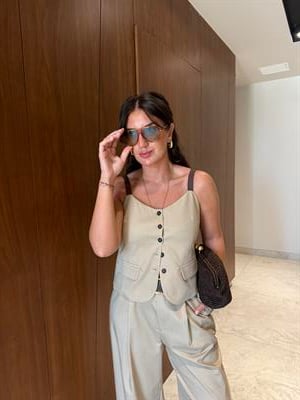 Acı Kahve Askılı , Bej Yelek