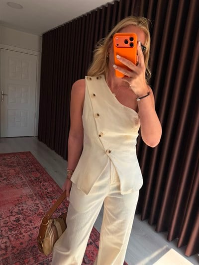 Orijinal Model , Yandan Düğmeli , Ekru , Keten Bluz Takım