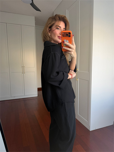 Orijinal Model , Beyaz Dikiş Detaylı , Tok Tencel , Siyah Takım