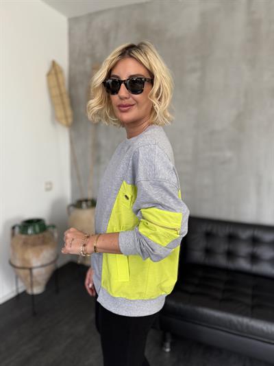 Orijinal Model , Sarı Neon Detaylı , Gri Sweatshirt
