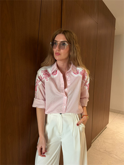 Omzu Nakışlı , Pembe Çizgili Poplin Gömlek