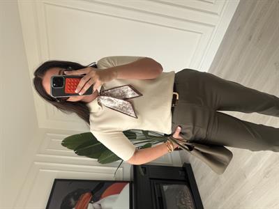 Özel İplik , Polo Yaka , Fularlı , Ekru Triko