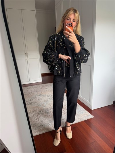 Orijinal Model , Asimetrik Kesim , Siyah Havuç Pantolon