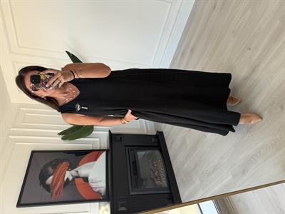 Yakası Taş İşlemeli , V Yaka , Siyah Elbise