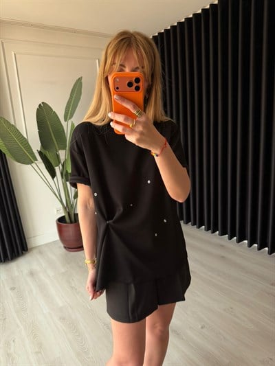 Orijinal Model , Zımba Detaylı , Siyah Modal T-shirt