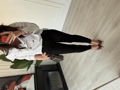 Bir Beden İncelten , Full Likralı , Siyah Push-up Jean