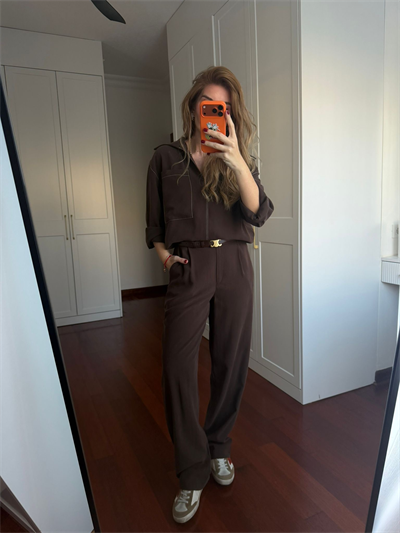 Orijinal Model , Beyaz Dikiş Detaylı , Tok Tencel , Acıkahve Takım