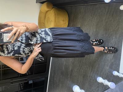 Etek Ucu Fistolu Siyah Poplin Etek