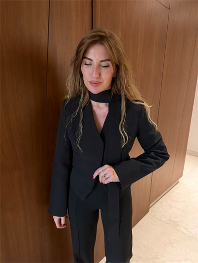 Gizli Düğmeli , Fularlı , Siyah Blazer Ceket