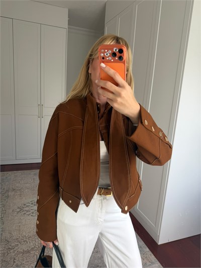 Premium Kalite , Fularlı , Gold Düğmeli , Taba Gabardin Ceket