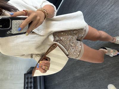 Kahve Nakış İşlemeli , Bej Şort