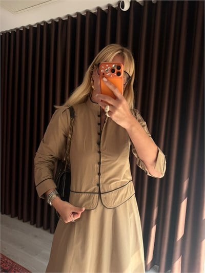 Orijinal Model , Kemerli Etek & Kore Bağlama Gömlek , Biyeli , Bej Likralı Takım