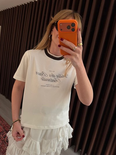 Acıkahve Merserize Yakalı , Ekru T-shirt