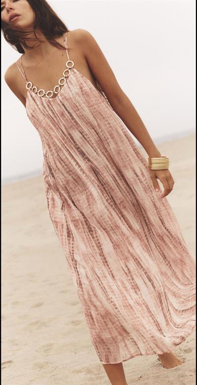 Orijinal Model Gold Aksesuarlı Batik Desenli Elbise