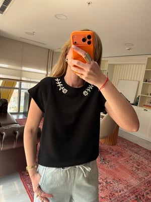 Orijinal Marka , Yakası Taşlı , Vatkalı Siyah Modal T-shirt