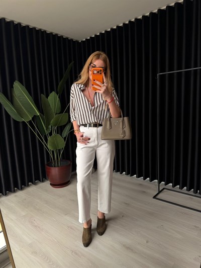 Siyah Kemerli , Beyaz Baggy Jean