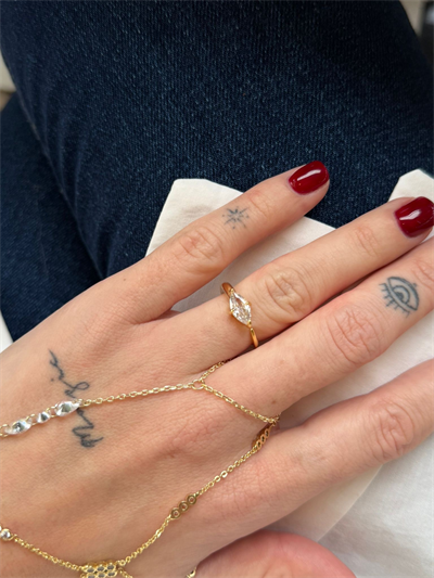 Hailey 8 Model , Küçük Damla Taş , Gold Yüzük