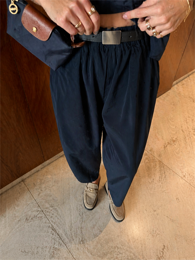 Orijinal Model , Belden Büzgülü , Lacivert Bluzlu Takım