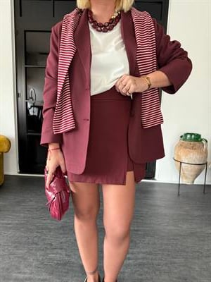 Yırtmaç Detaylı , Bordo Şort Etek