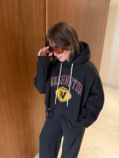 Yakası Fermuarlı , Kapüşonlu , Siyah Sweatshirt