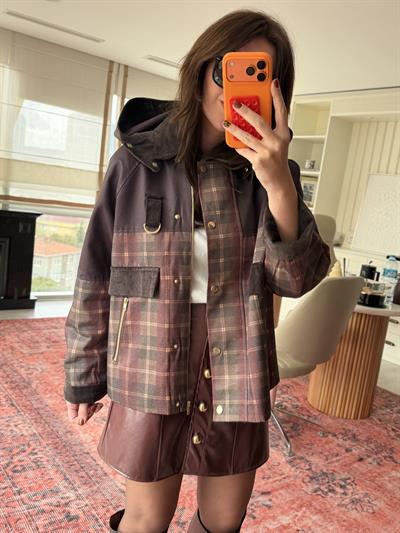 Orijinal Model , Kadife Detaylı , Mürdüm Ekoseli , Tasarım Trençkot