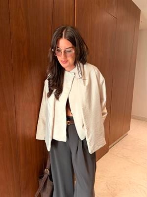 Yakası Çıkabilen Atkılı , Ekru Mont