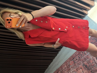 Orijinal Model , Asimetrik Kesim , Gold Düğmeli Kırmızı Gabardin Elbise