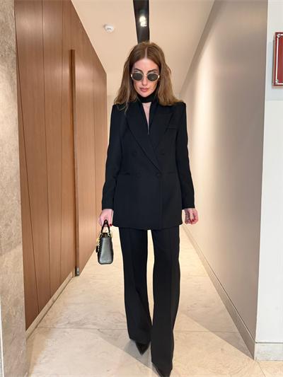 Kuşaklı , Siyah Smokin Takım