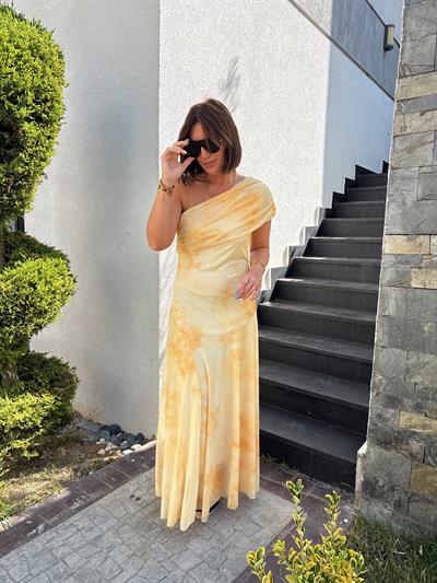 Yarım Omuz, Sarı Desenli Likralı Uzun Elbise